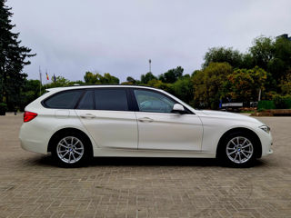 BMW 3 Series Touring foto 6