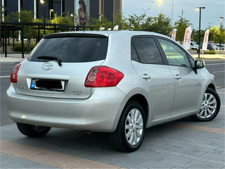 Toyota Auris foto 2