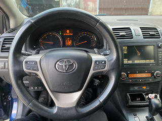 Toyota Avensis foto 8