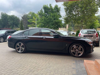 BMW 7 Series foto 8