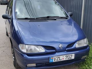 Renault Scenic foto 2