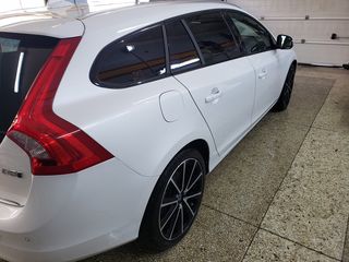 Volvo V60 foto 9