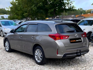 Toyota Auris foto 4