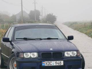 BMW 3 Series foto 2