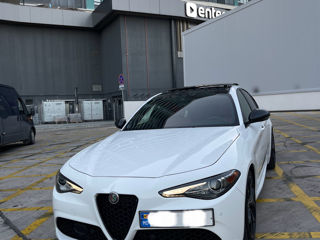 Alfa Romeo Giulia foto 0
