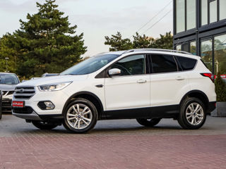 Ford Kuga foto 1