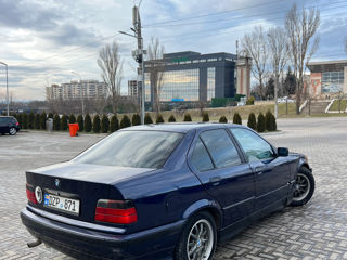 BMW 3 Series foto 3