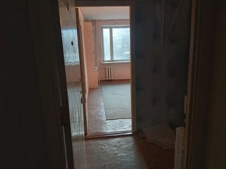 Apartament cu 2 camere, 53 m², Periferie, Fălești foto 3