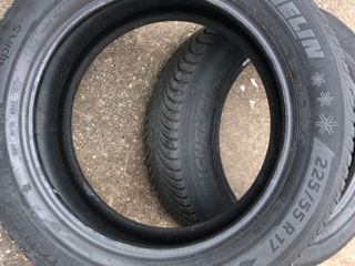 Продам зимние  шины 225/ 55 R17