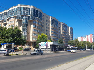 Apartament cu 2 camere, 81 m², Buiucani, Chișinău foto 10