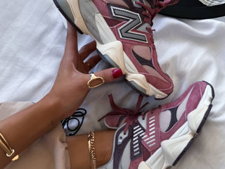 New Balance 9060 Cherry Blossom Women's foto 2