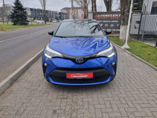 Toyota C-HR foto 2