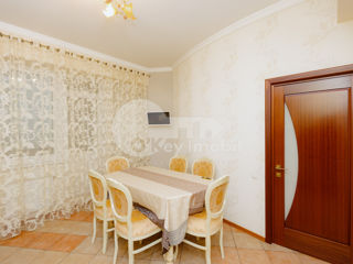 Apartament cu 2 camere, 80 m², Botanica, Chișinău foto 8