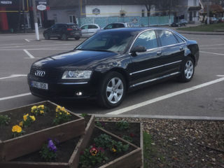 Audi A8 foto 1