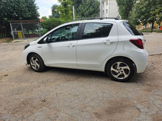 Toyota Yaris foto 8