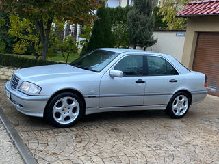 Mercedes C-Class