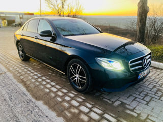 Mercedes E-Class foto 2