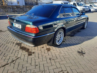 BMW 7 Series foto 6