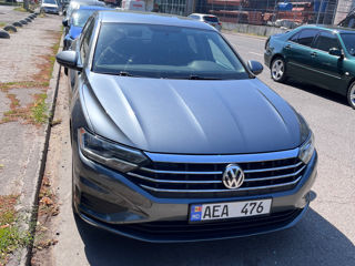 Volkswagen Jetta foto 1