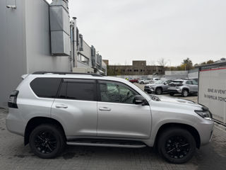 Toyota Land Cruiser Prado foto 4