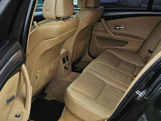 BMW 5 Series foto 7