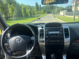Toyota Land Cruiser Prado foto 8