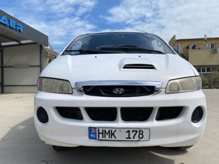 Hyundai H 1 foto 1