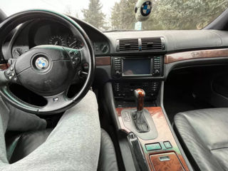 BMW 5 Series foto 6