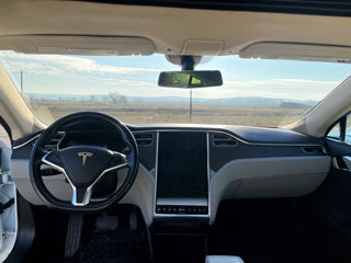 Tesla Model S foto 5