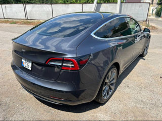 Tesla Model 3 foto 7