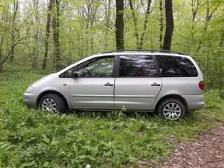 Volkswagen Sharan foto 1