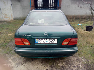 Mercedes E-Class foto 7