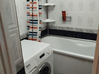 Apartament cu 2 camere, 64 m², Centru, Chișinău foto 3