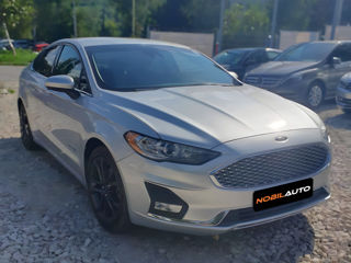 Ford Fusion foto 2