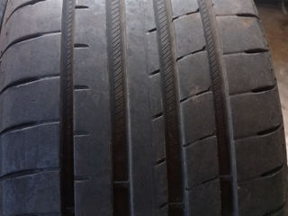 245 45 R18 Goodyear de vara foto 4