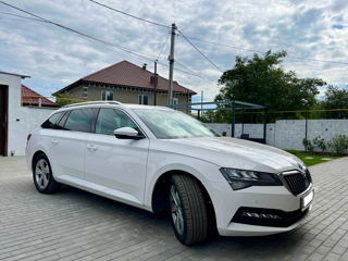 Skoda Superb foto 2