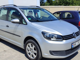 Volkswagen Touran foto 1