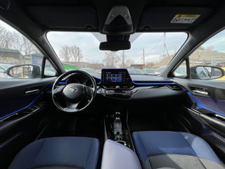 Toyota C-HR foto 13