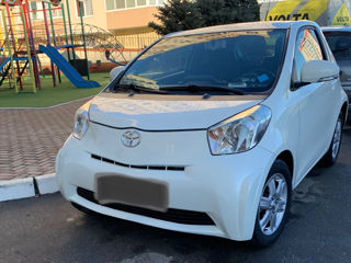 Toyota iQ