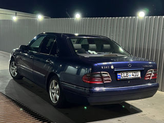 Mercedes E-Class foto 4