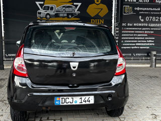 Dacia Sandero foto 4