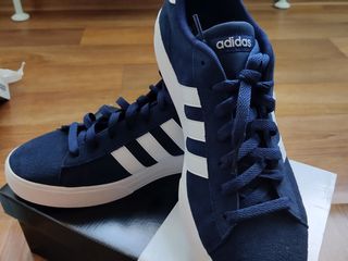 Продам новые кроссовки Adidas классические 44-44,5 размер,стелька 28,5 см оригинал foto 6