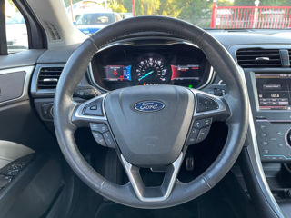 Ford Fusion foto 9