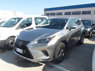 Lexus NX Series foto 1