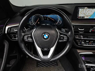 BMW 5 Series foto 13