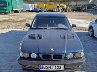 BMW 5 Series foto 6