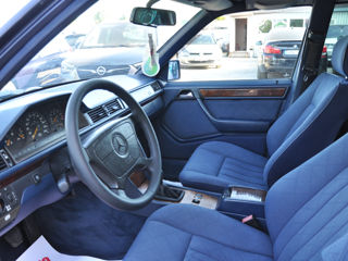 Mercedes Series (W124) foto 9