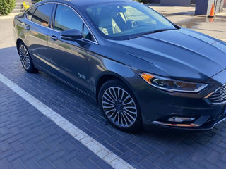 Ford Fusion foto 1