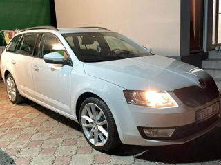 Skoda Octavia foto 1