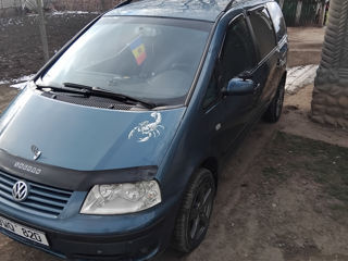 Volkswagen Sharan foto 2